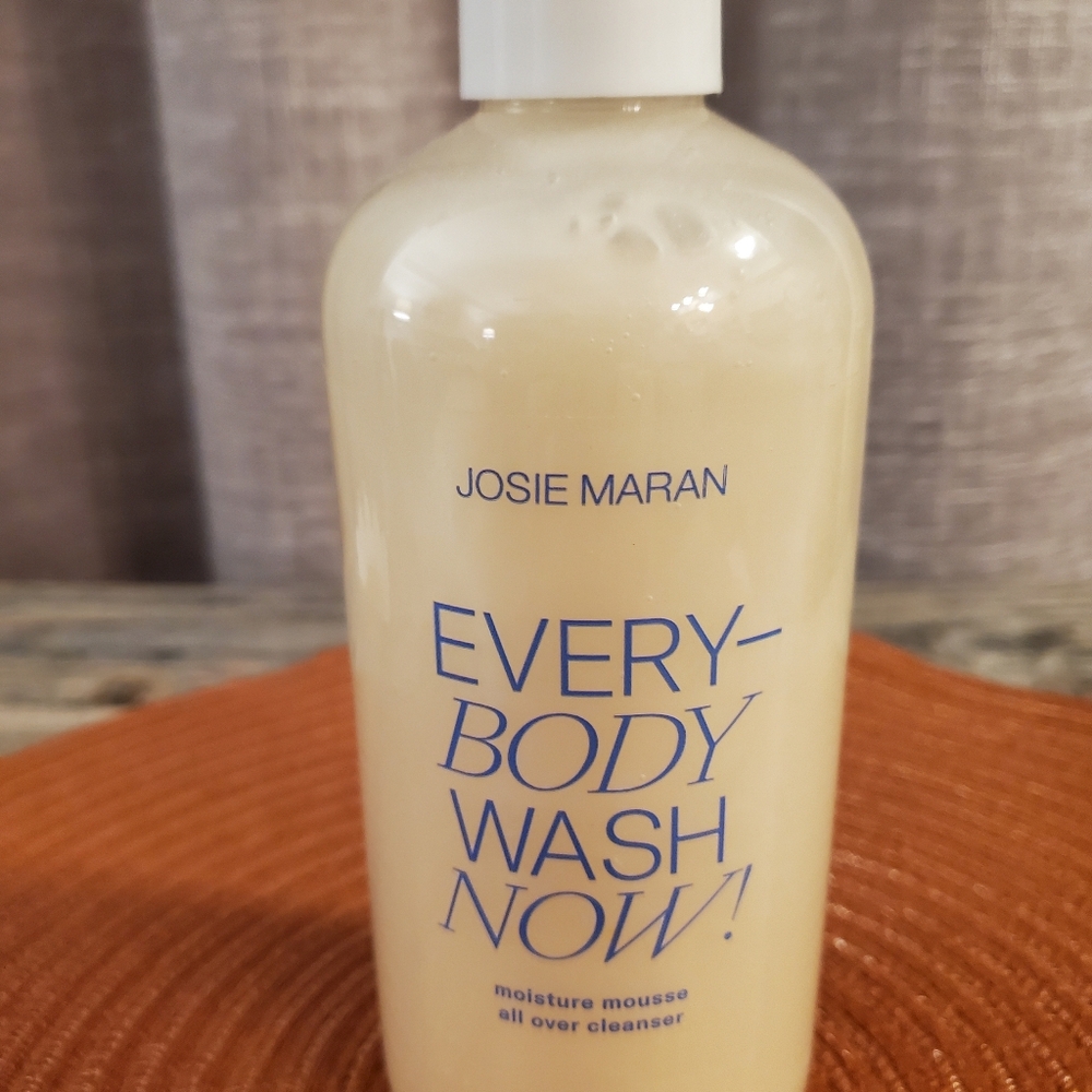 Josie Maran Vanilla Bean "Everybody Wash Now" Moisture Mousse Cleanser